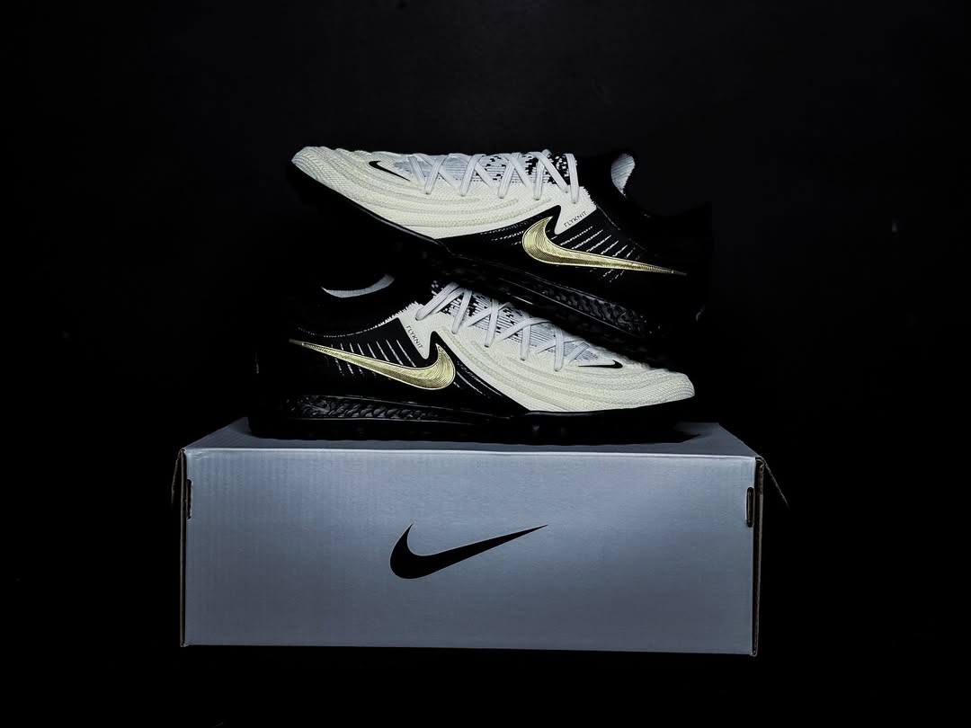 Сороконожки Nike Phantom GX2 Elite TF
