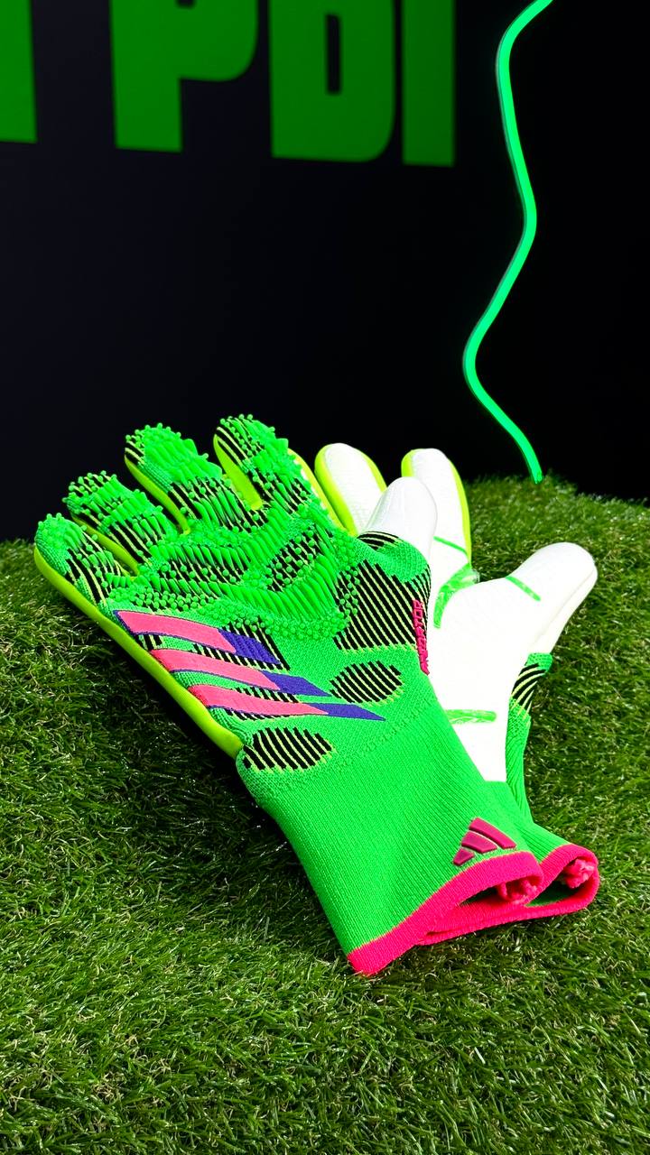 Перчатки вратарские Adidas Predator